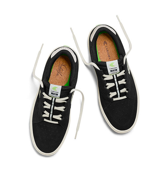 Pánské volnočasové boty Cariuma T20 PRO Black Suede and Mesh Ivory Logo Sneaker