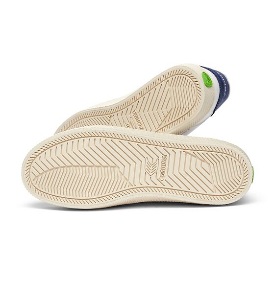 Pánské volnočasové boty Cariuma TOCA White Diamond Leather Smoke White Suede Blue Accents Sneaker