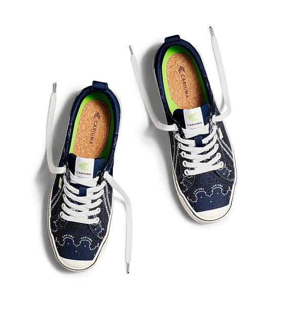Pánské volnočasové boty Cariuma OCA Low Navy Bandana Canvas Sneaker